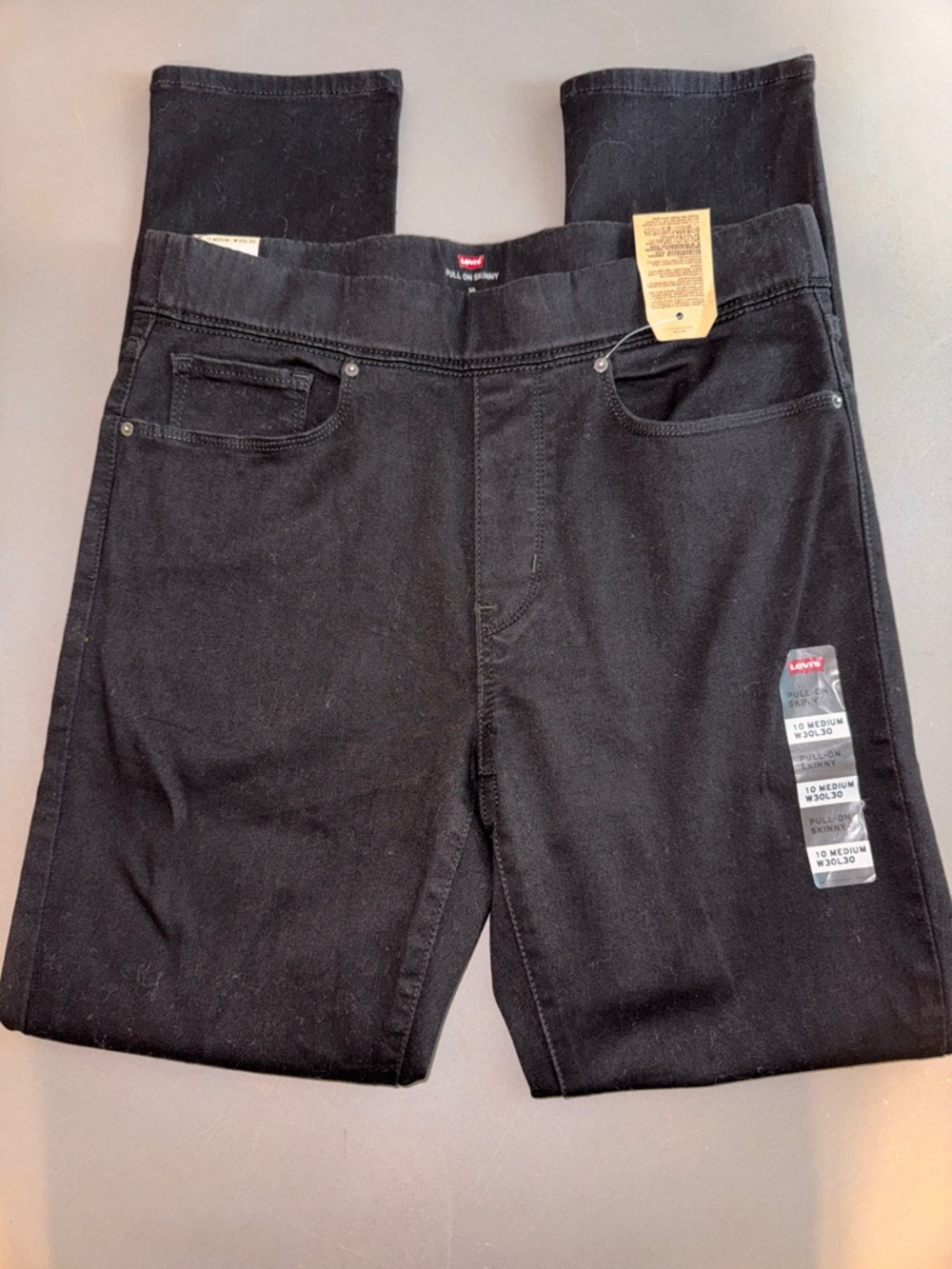 Levi's Women's Black Pull On Skinny Jeans Size 10 NWT